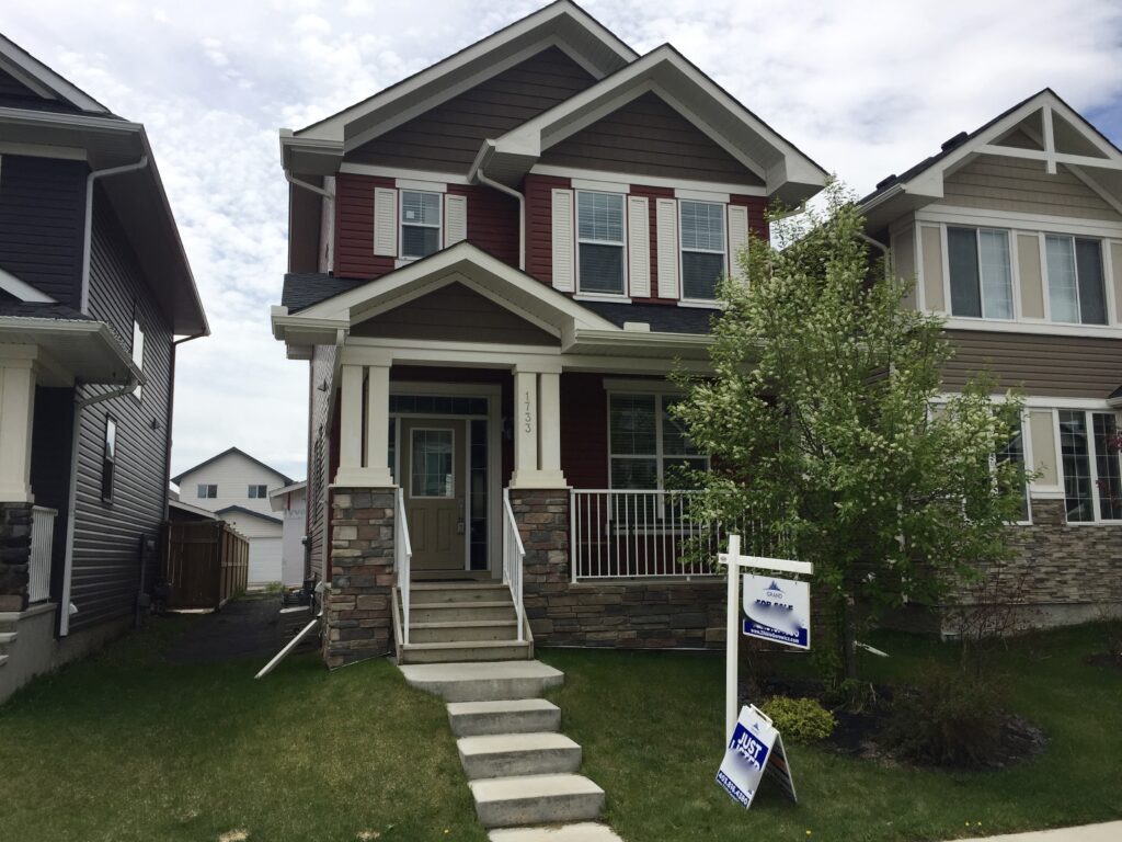 Bayside 1733 Baywater Rd SW, Airdrie Zibbie Gorowicz